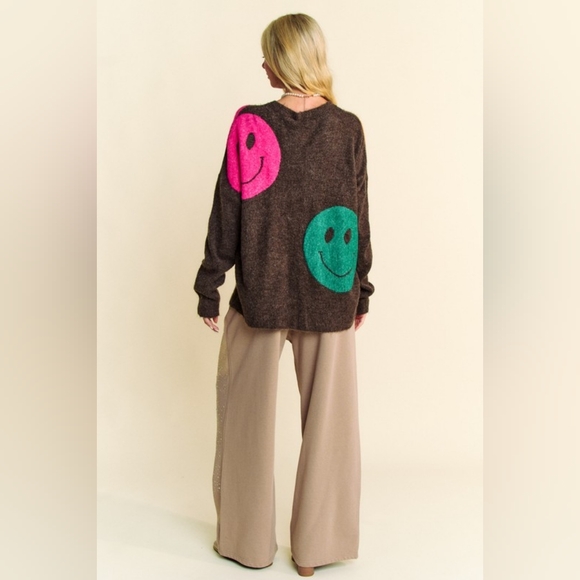 DAVI & DANI Knit Smiley Face Contrast Long Sleeve Oversized Pullover Sweater Top - Picture 14 of 16